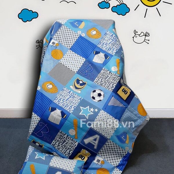 Chăn đi học cho bé