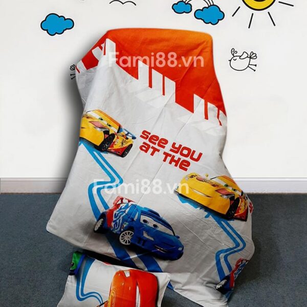 Mền cho bé trai đi học hình Mcqueen
